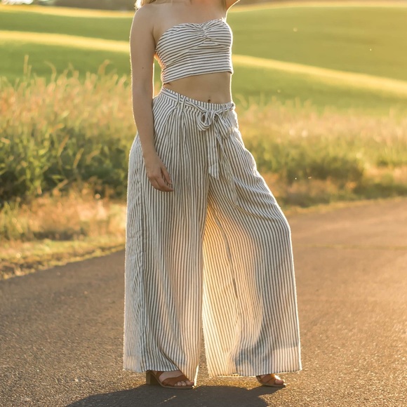 American Eagle Outfitters Pants - AE Striped Matching Set